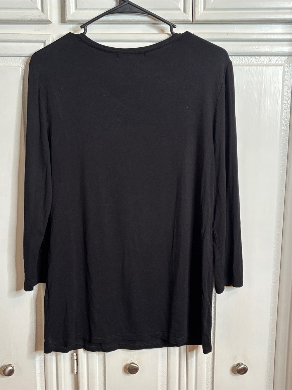 Philosophy Black V-Neck 3/4 Sleeve Top - Picture 5 of 7